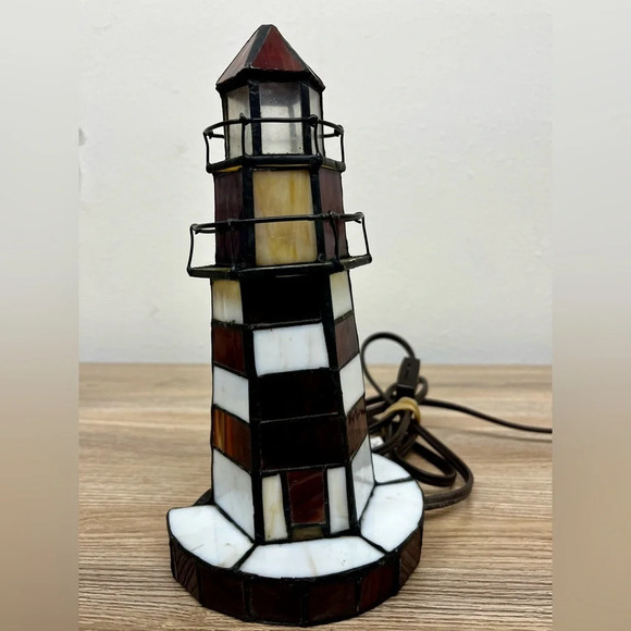 Vintage Stained Glass Lighthouse Night Light Tabletop Tiffany Style - Picture 9 of 12